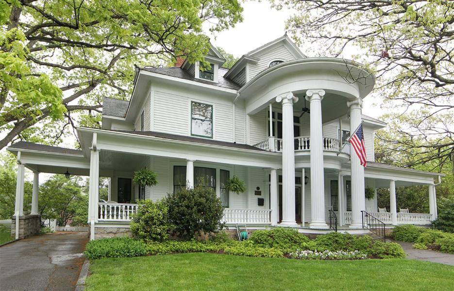 Double Oaks Bed & Breakfast Greensboro Exterior photo